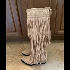 Fringe boots